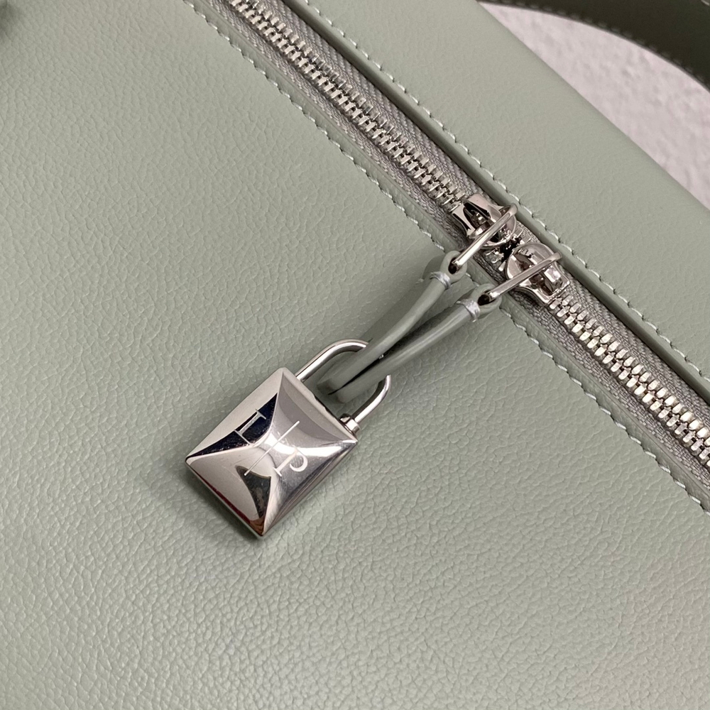 Loro Piana Extra Pocket L27