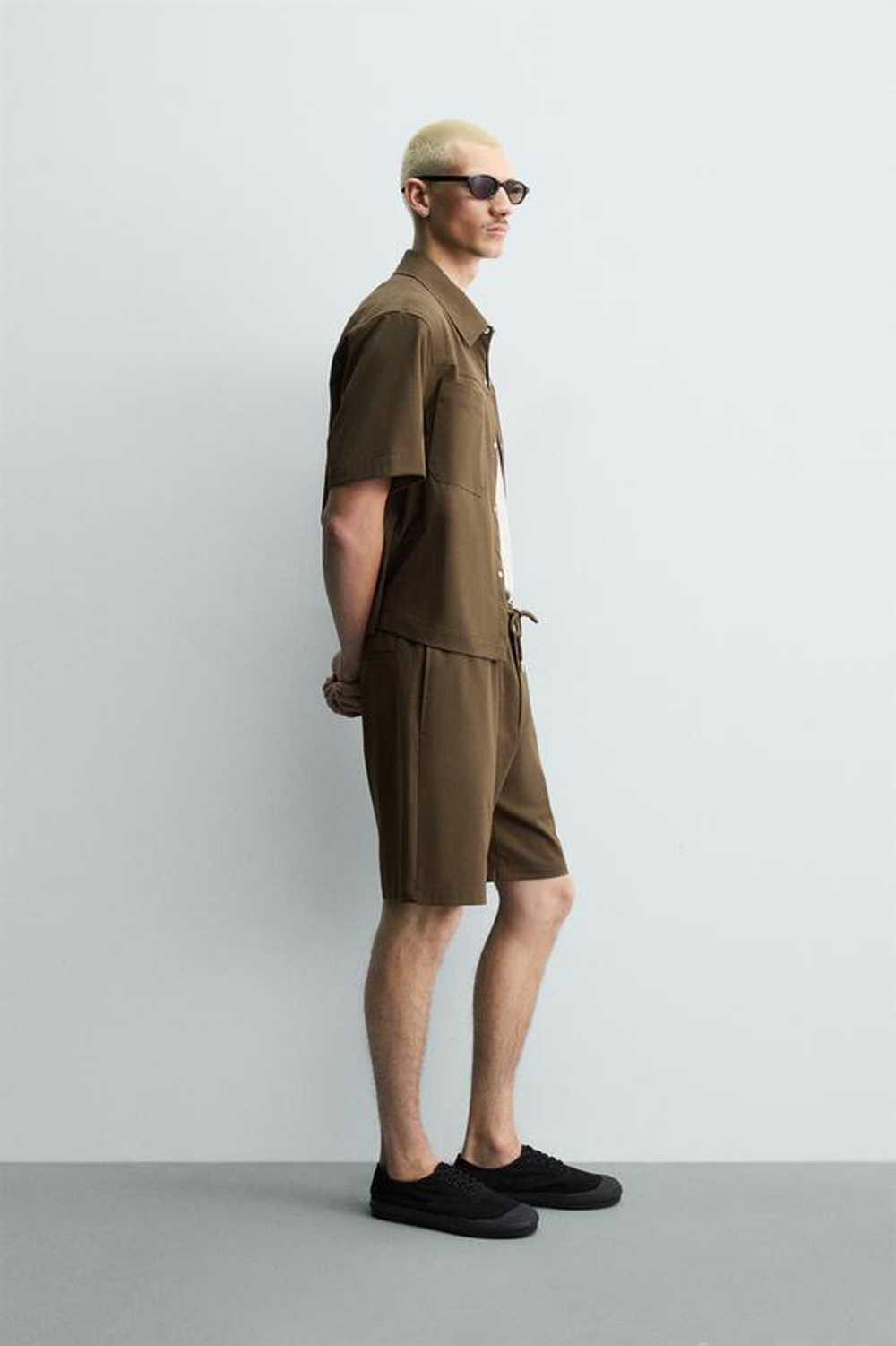 ZARA ТЕХНИЧЕСКИЕ ШОРТЫ RELAXED FIT, ТАБАЧНЫЙ