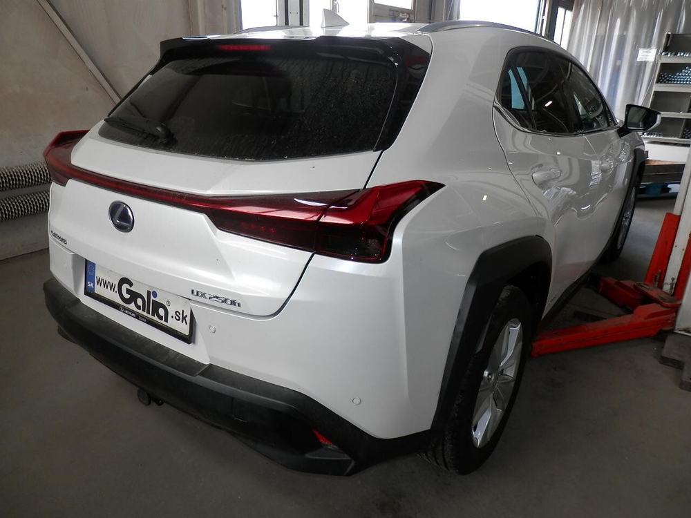 Фаркоп оцинкованный Galia L026C для LEXUS UX 200, UX 250H, SUV, 2018-(паспорт и сертификат в комплекте)(без электрики)