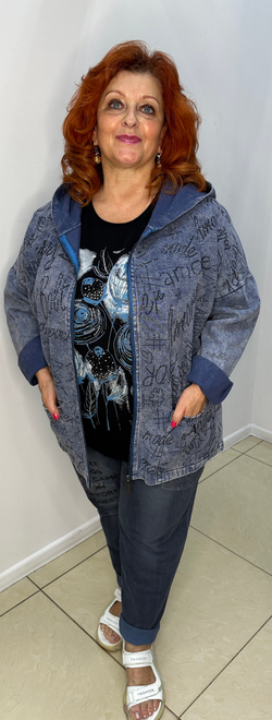 Джинсовый жакет-бомбер со стразовым принтом по лицевой стороне