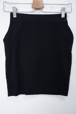 Юбка лаконичного кроя 40 размер