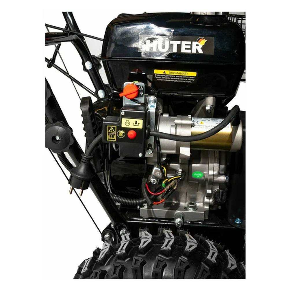 Бензиновый снегоуборщик Huter SGC 6000CD