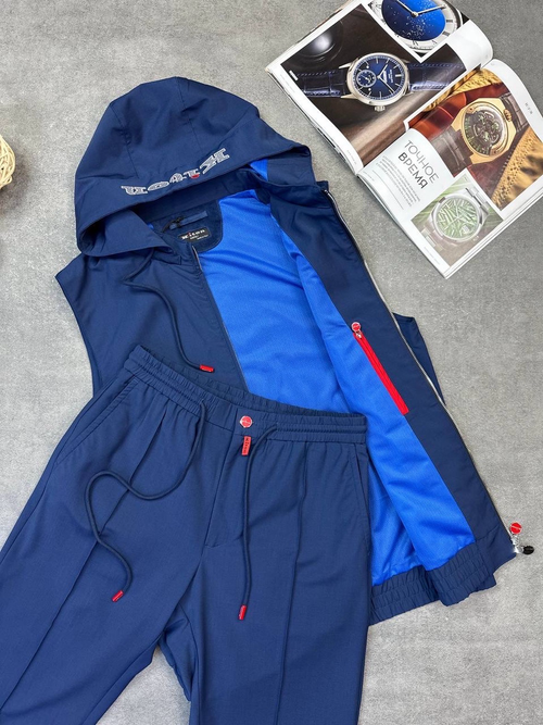 Летний костюм Kiton