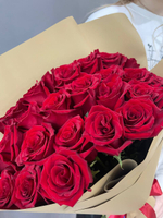 Букет из 21 красных роз