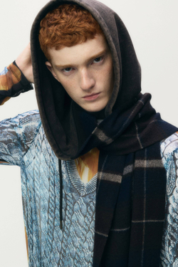 H&M - Glenn Martens Шерстяной шарф с капюшоном, темно-синий