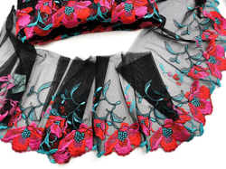 Вышивка на сетке, 19,5 см, ПРАВАЯ, цветы на черном фоне (Артикул: VS-2024), м