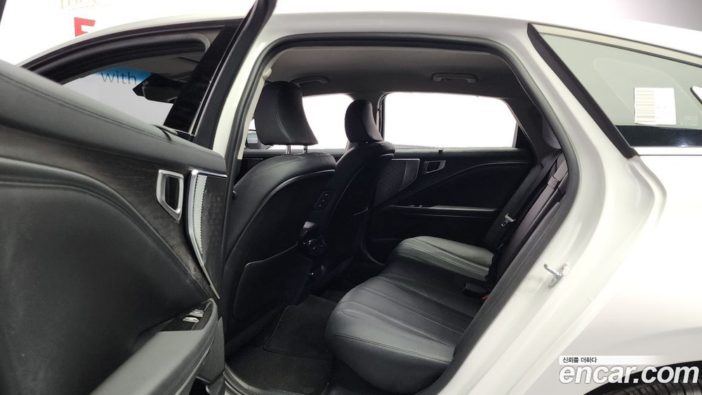 Kia K8 Hybrid Noblesse (12.2021)
