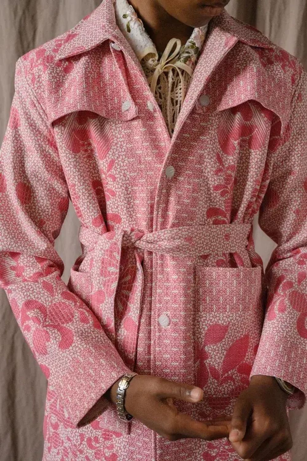 Купить Куртка Soeurs с Брусничными Цветами красная Куртка Soeurs с Брусничными Цветами красная