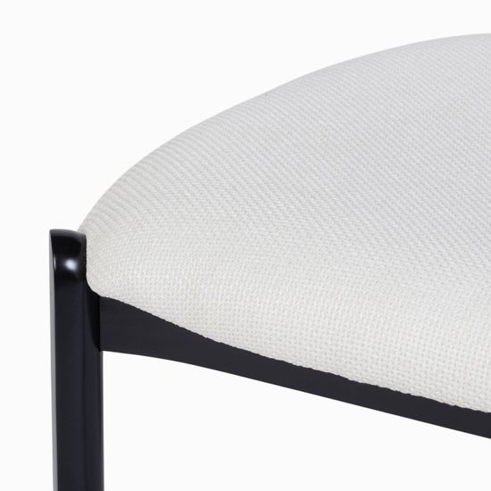 Стул Grace деревянный каркас и белая ткань