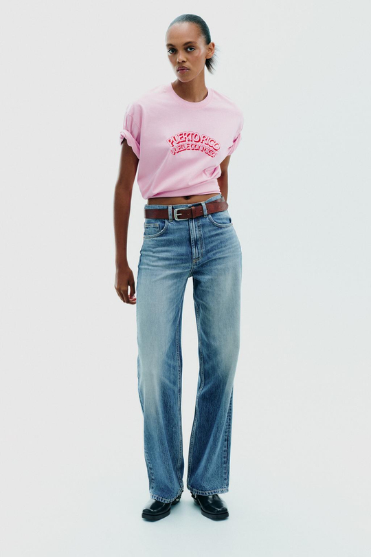 ZARA ФУТБОЛКА С ПРИНТОМ И ЭФФЕКТОМ ПОТЕРТОСТИ, РОЗОВЫЙ