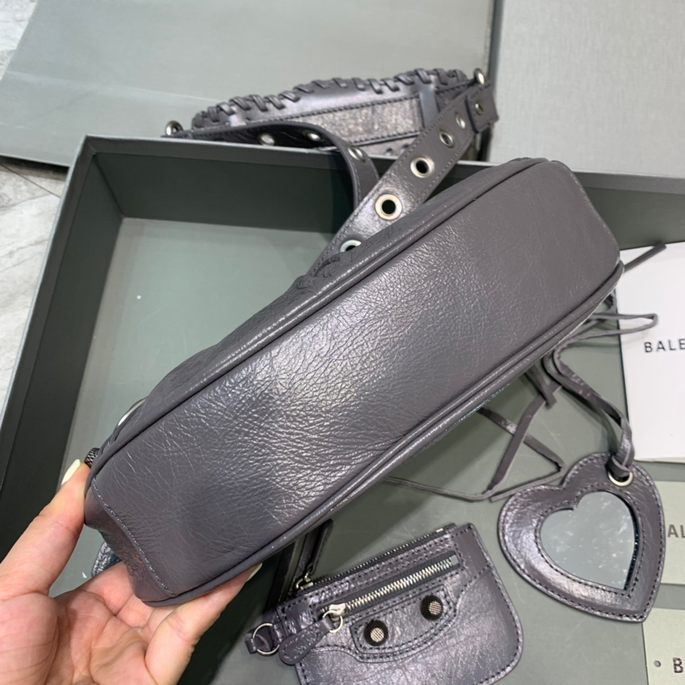 Balenciaga Le Cagole 26 cm