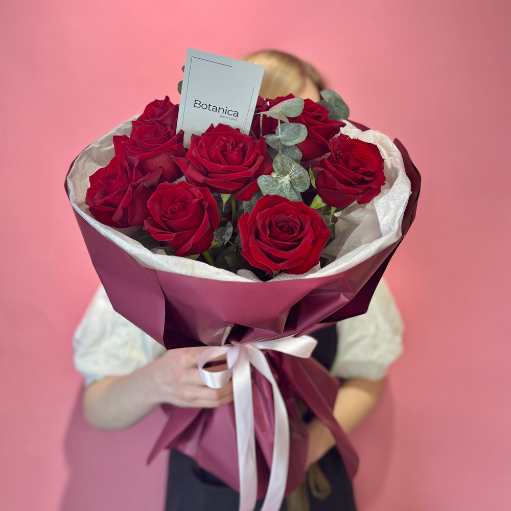 Моно букет из 9 роз Эксплорер и эвкалипта 240220261