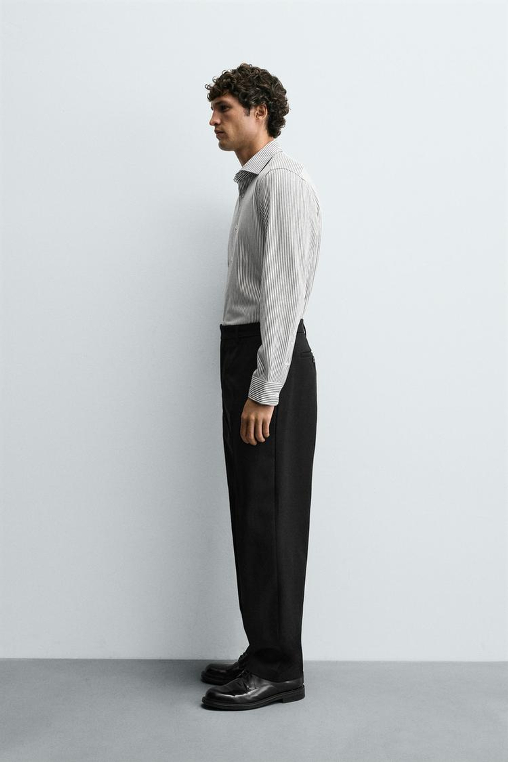 ZARA РУБАШКА REGULAR-FIT, ТЕМНО-СИНИЙ/БЕЛЫЙ