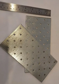 Пластина перфорированная 3мм. крепежная из оцинковки
