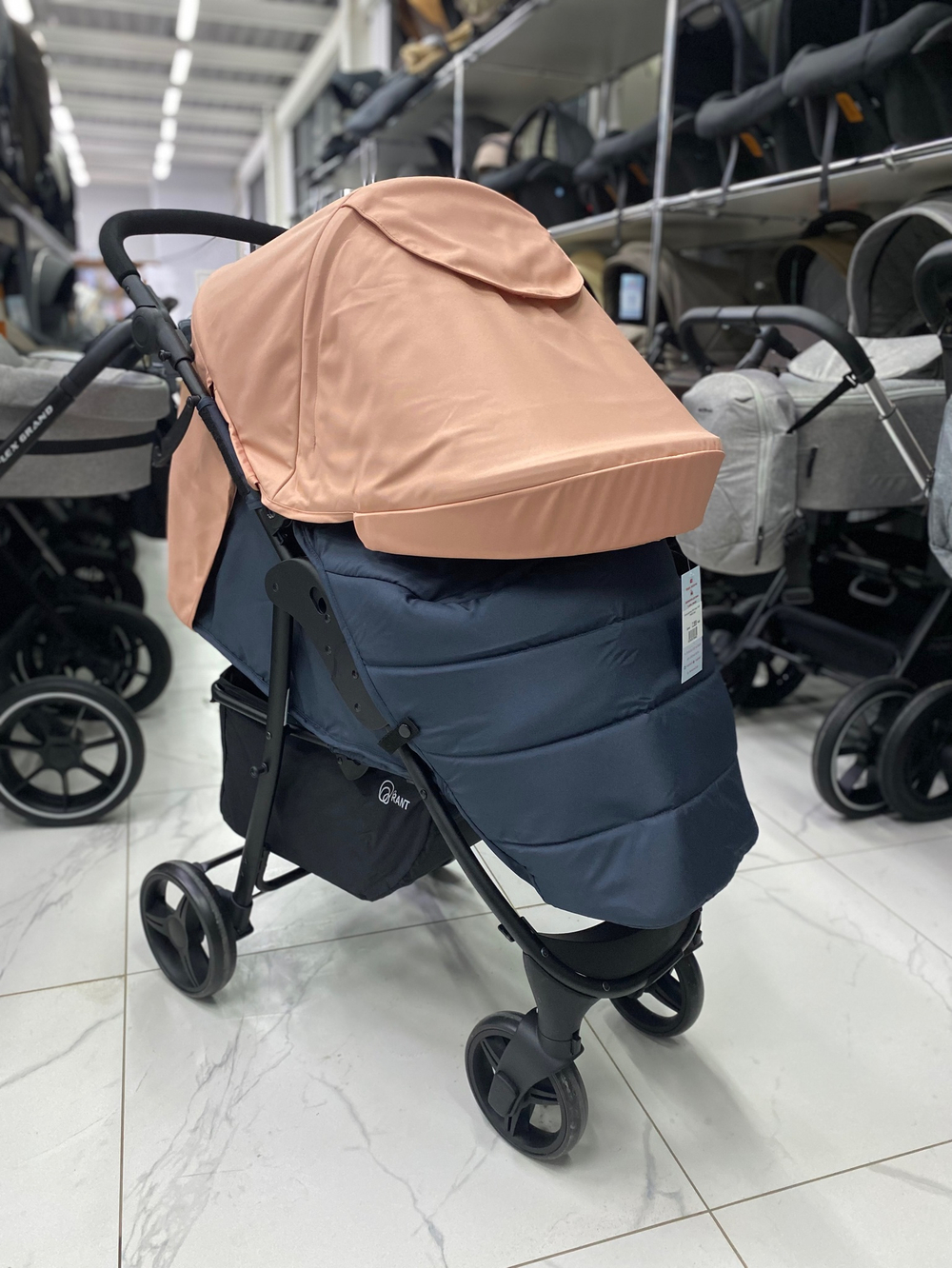 Коляска детская RANT basic "KIRA" RA090 Coral