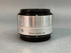 Sigma AF 30mm f/2,8 DN Micro 4/3 с дефектом.
