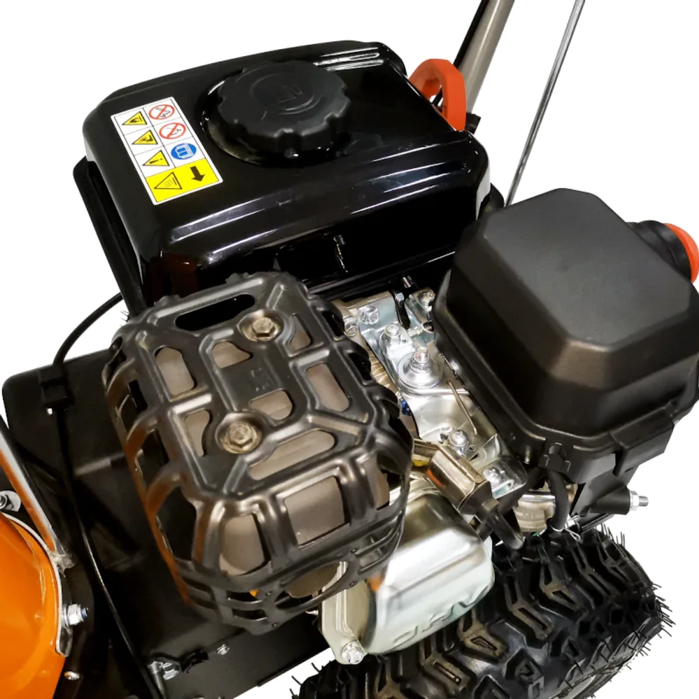 YARD FOX 5640H Basic бензиновый снегоуборщик 6.5 л.с, ковш 56 см, выброс 11 м, 4 вперед/1 назад SB015640H23