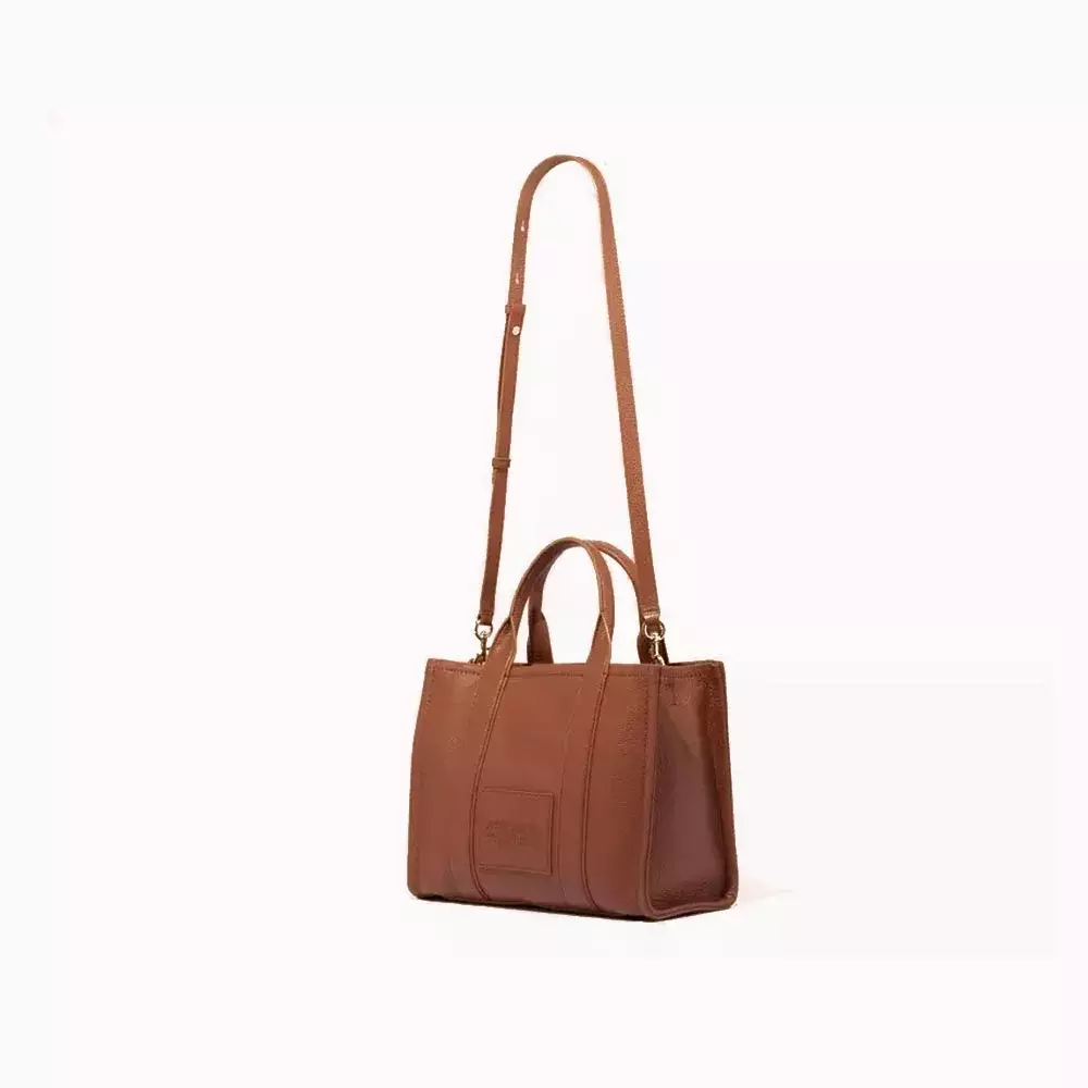 Marc Jacobs The Leather Medium Tote Bag - Argan Oil