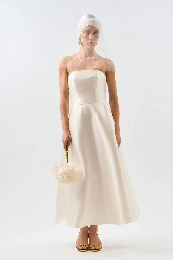 Платье миди с лифом бандо