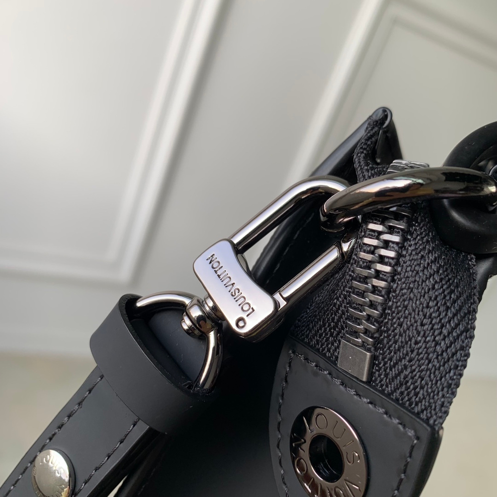 Louis Vuitton Toiletry Pouch 26