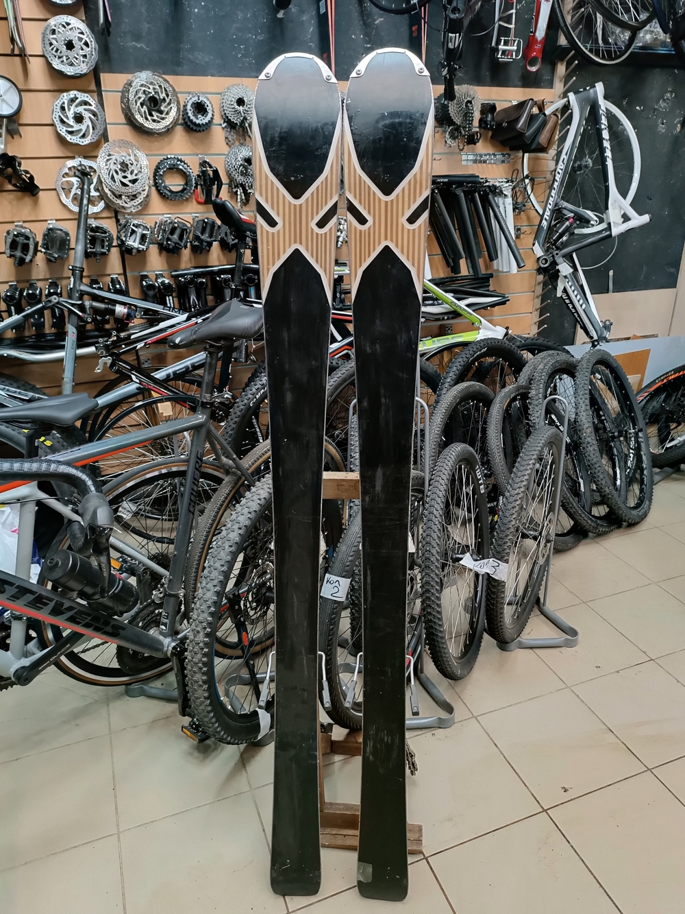 Горные лыжи Salomon XW Tornado Ti 152