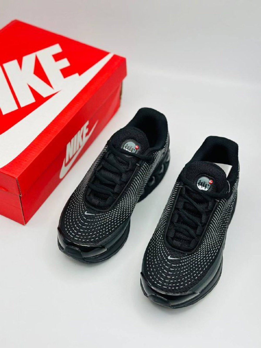 Кроссовки NIKE AIR MAX DN