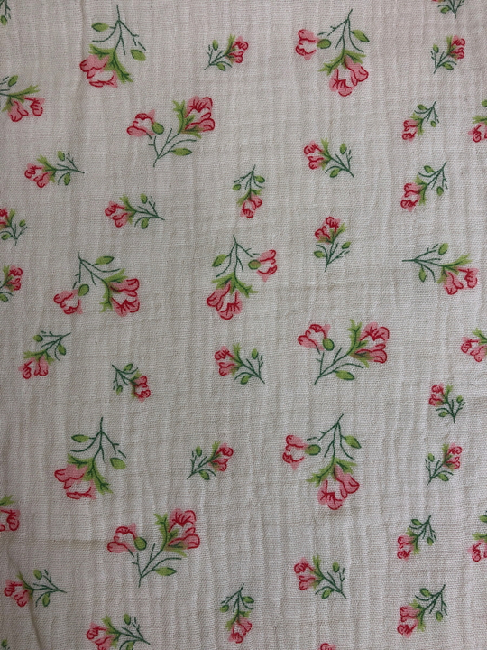 Муслин принт цветы красные на молочном