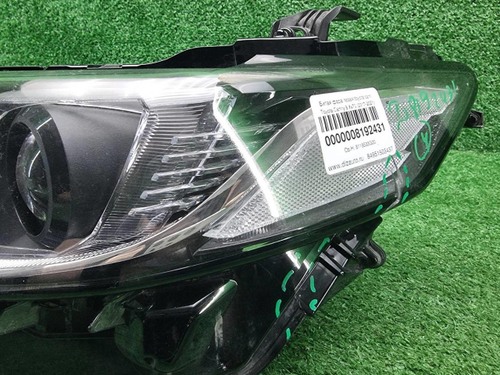 Битая Фара левая Toyota Camry xv70 (2017-н.в.) LED