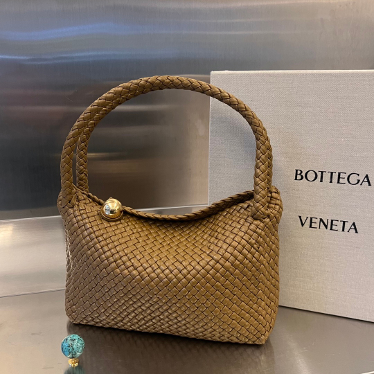 Bottega Veneta Tosca Shoulder Bag