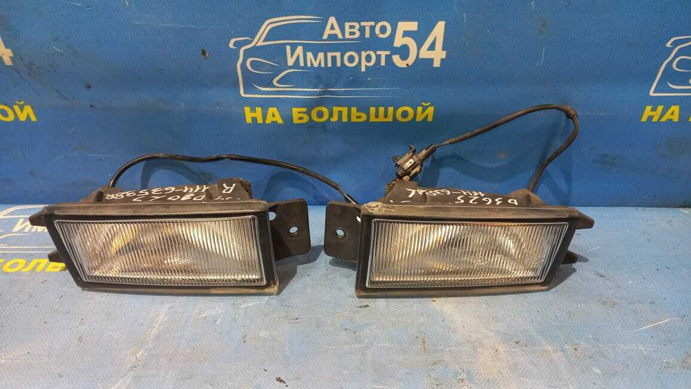 Туманка правая NISSAN CEDRIC 1999-2001