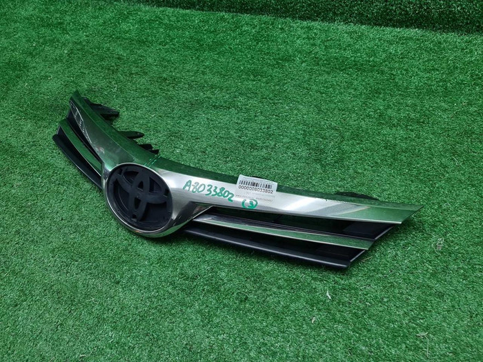 Решетка радиатора Toyota Corolla E160 (2015-2019)