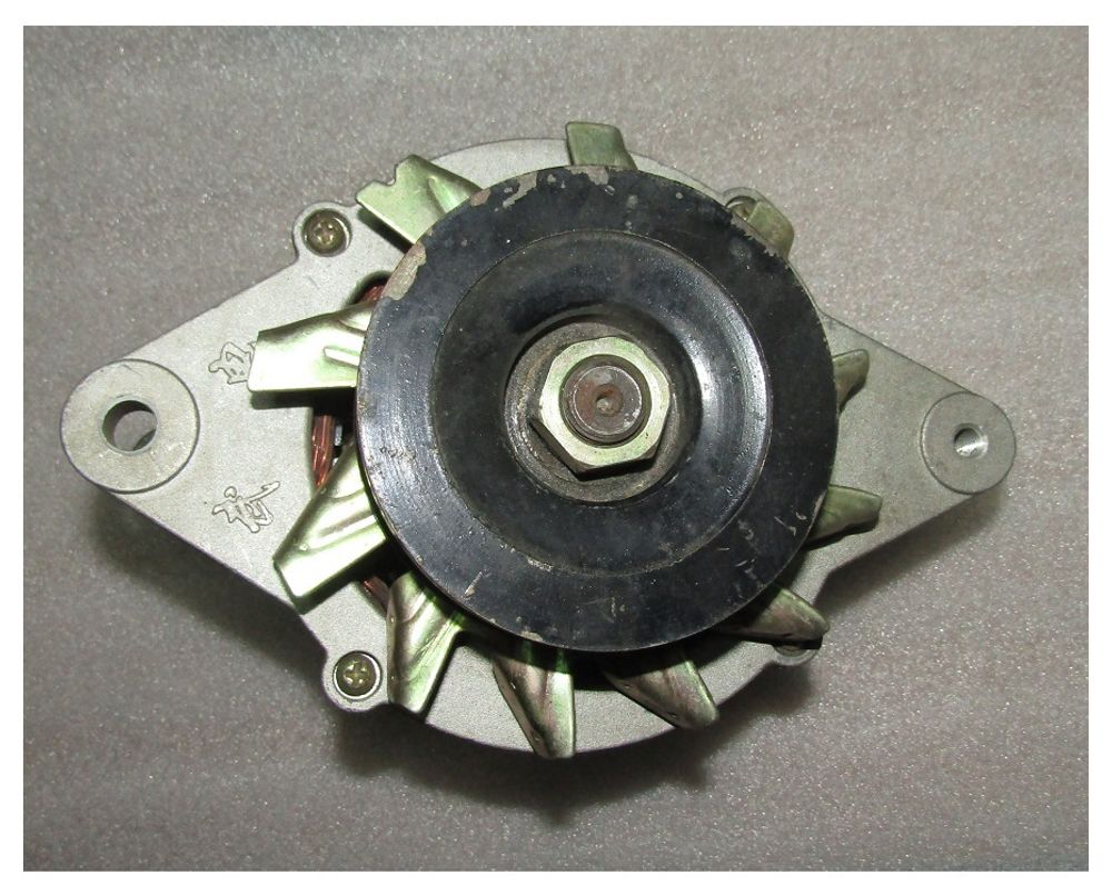 Генератор зарядный TDQ 38 4L (D=80/1B) / Battery charging generator