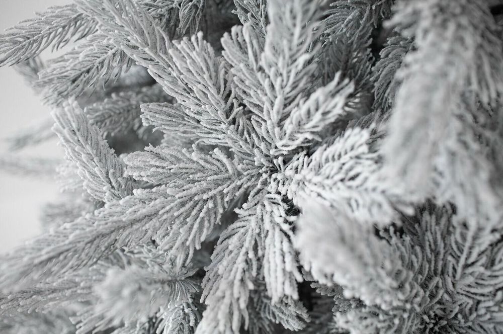 Заснеженная елка «Арктико» (Литая хвоя) 180 см / 1.8 м