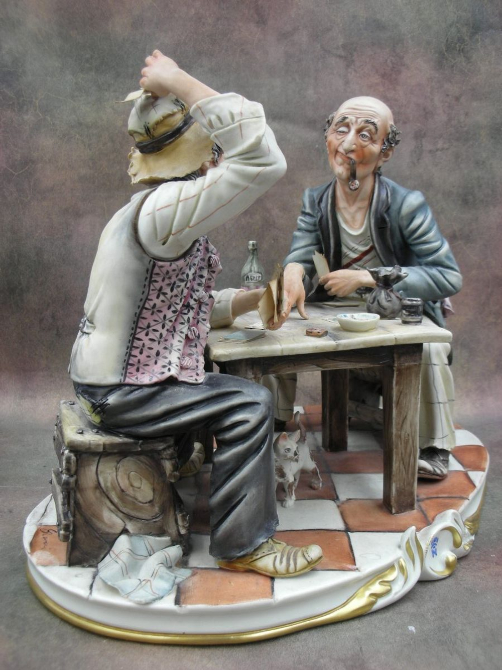 Статуэтка. Фарфор. Карточные игроки. Capodimonte. Италия
