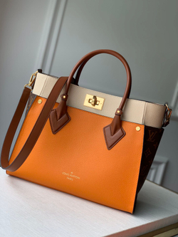 Louis Vuitton On My Side MM