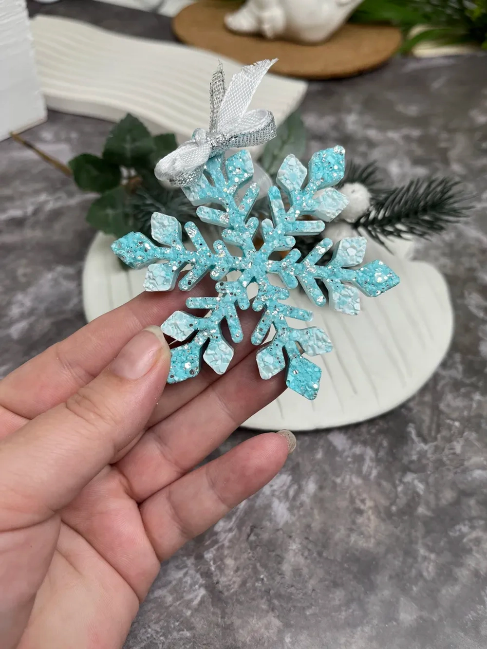 Новогодняя елочная игрушка Снежинка