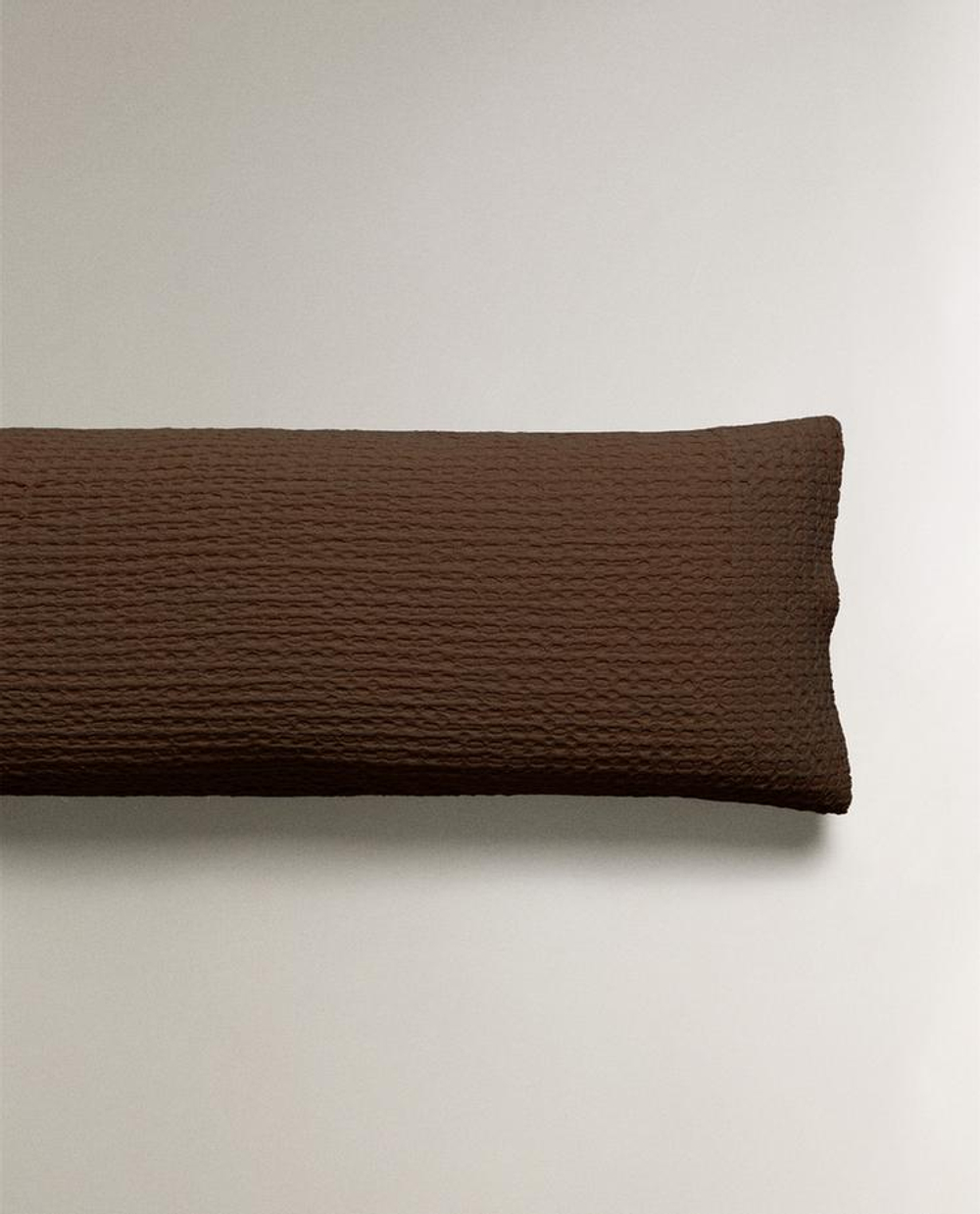 ZARA HOME ОДНОТОННАЯ НАВОЛОЧКА (200 НИТЕЙ), КОРИЧНЕВЫЙ