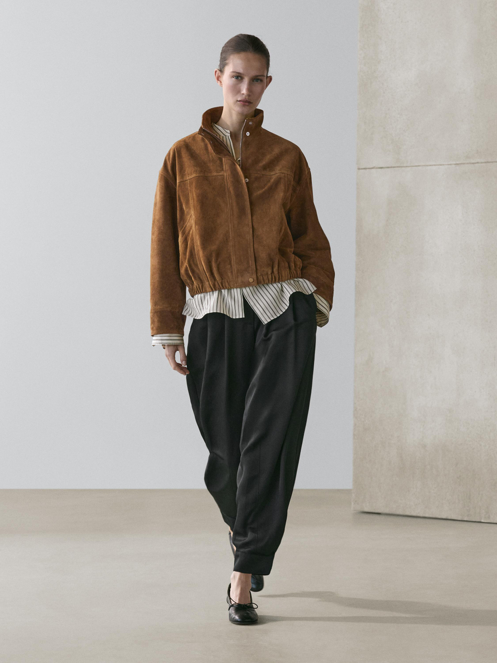 Massimo Dutti Короткий замшевый бомбер, цвет верблюжьей шерсти