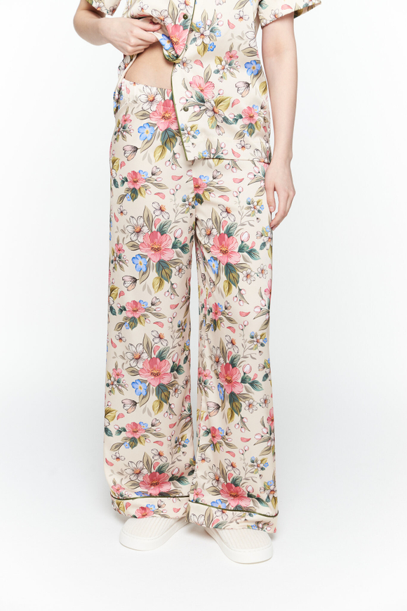Шелковые брюки с кантом и цветами