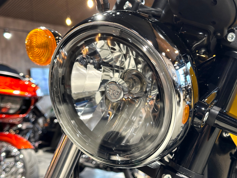 Royal Enfield Meteor 350 Fireball Yellow