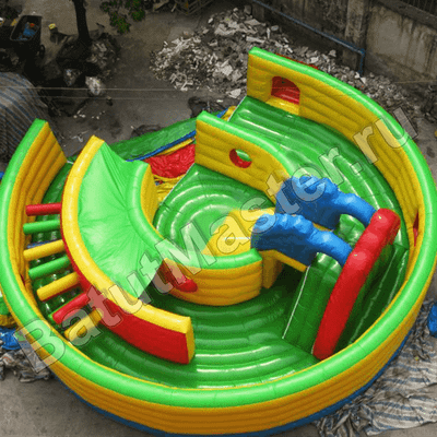 Надувная полоса препятствий "Мощный лабиринт" 20*10*6 м
