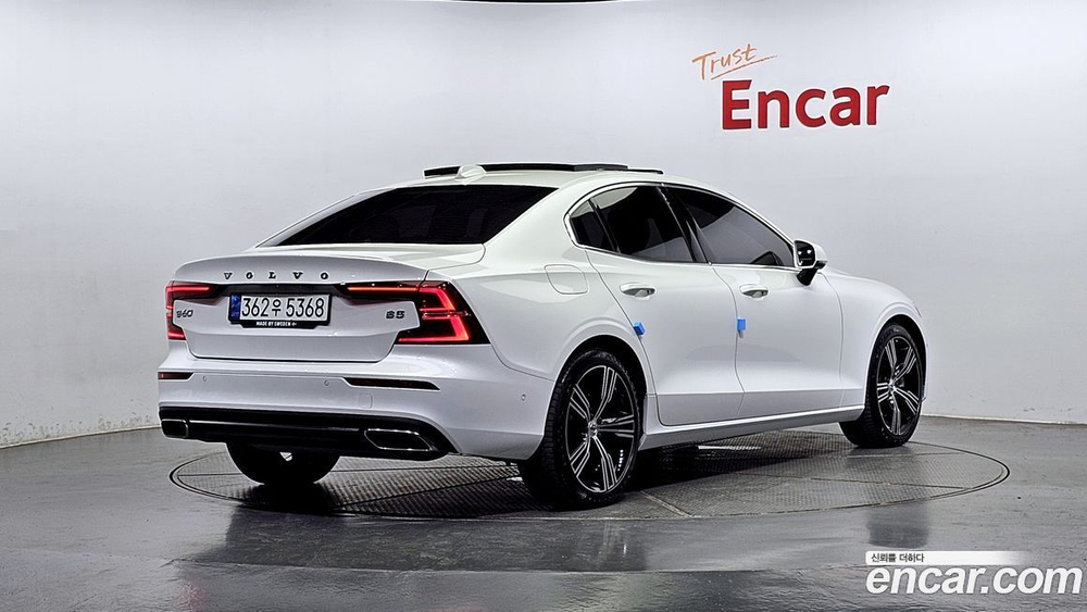 Volvo S60 3 Generation B5 Inscription (01.2021)