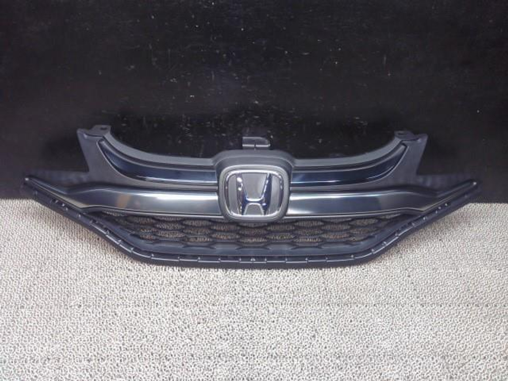решетка радиатора Honda Fit GP5 GK3 2014