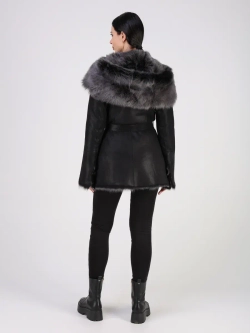 Дубленка зимняя натуральная с капюшоном короткая