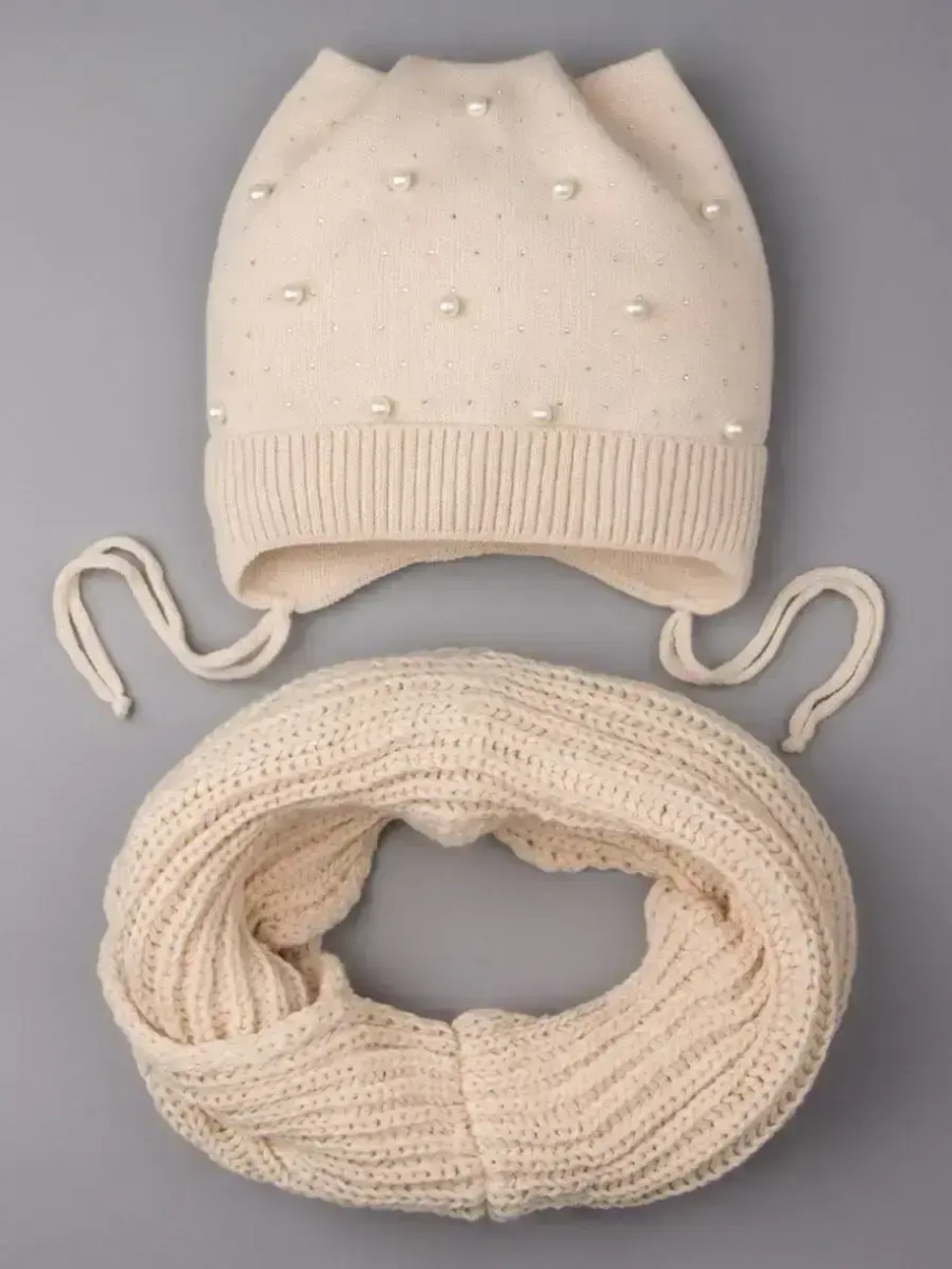 Шапка для девочки осенняя и снуд ушками