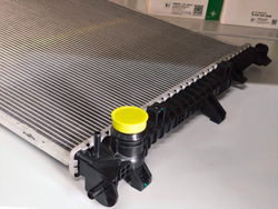 Радиатор Hongqi H5