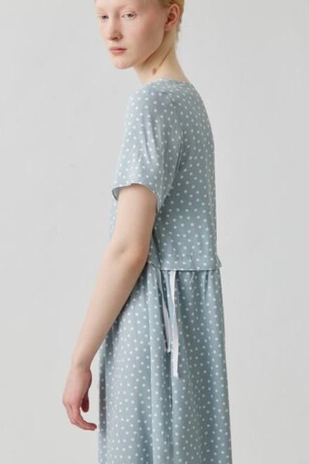 Платье с кулиской с коротким рукавом голубое в горох