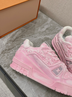 Louis Vuitton Trainer (4 colors)