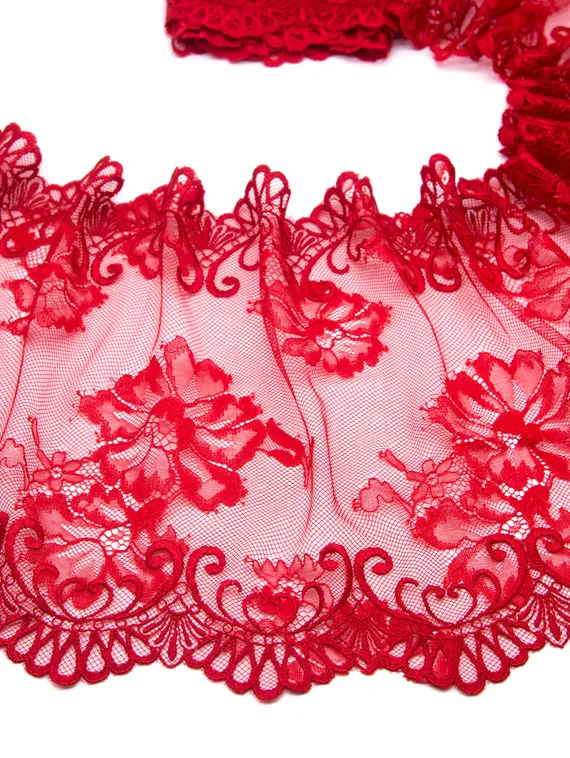 05-87 Вышивка на эласт. сетке 26 см, красный