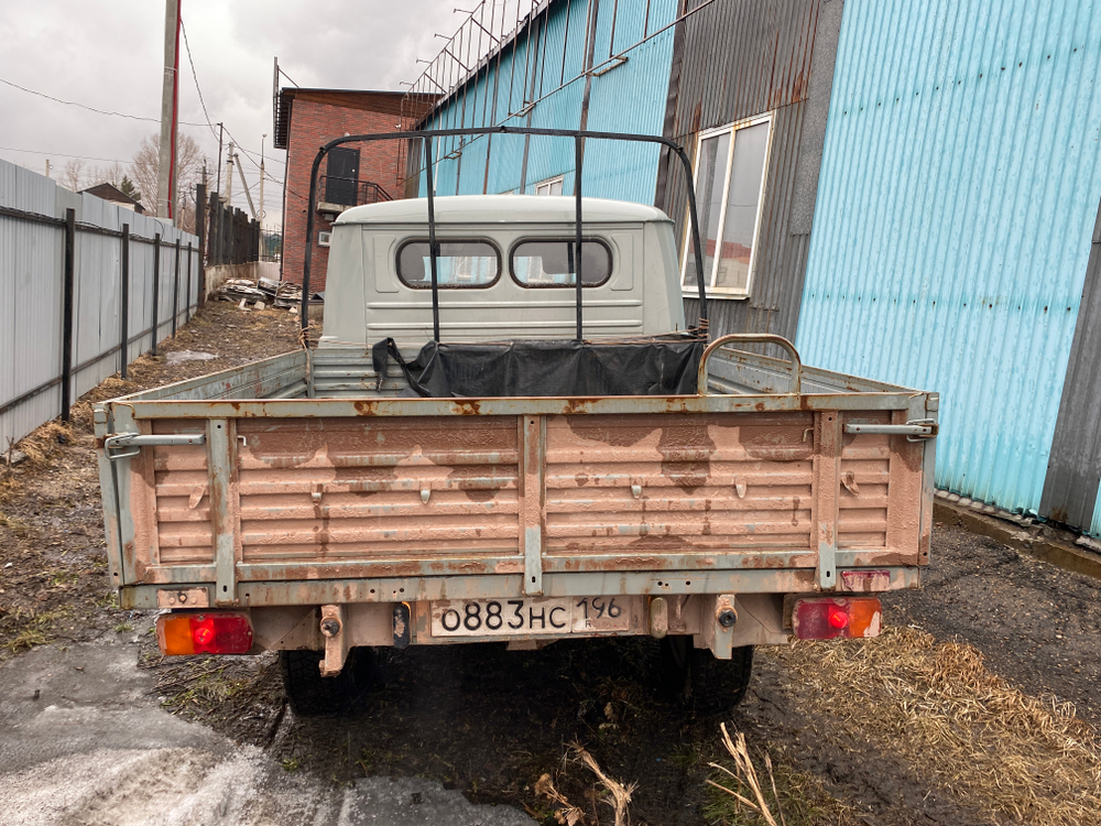 UAZ 3909* Бортовой 390945 (Тент, 4+1 мест, без ABS, Бензиновый, 2,7 л, 112 л.с.)